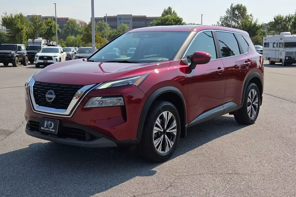 2023 Nissan Rogue SV photo 1