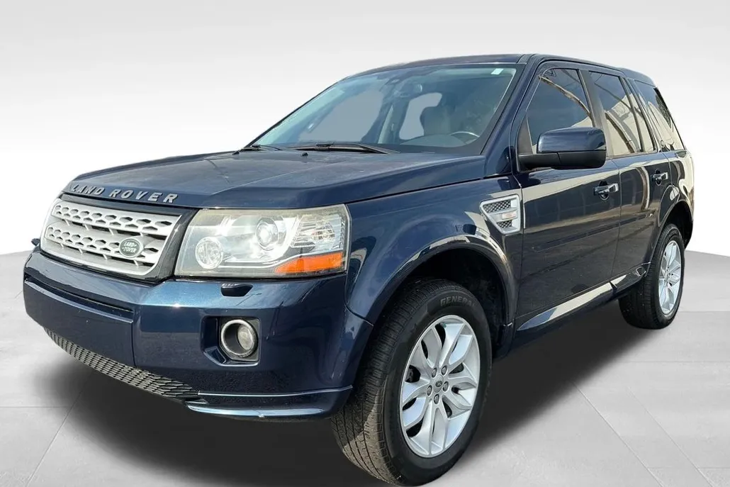 2013 Land Rover LR2 HSE photo 1