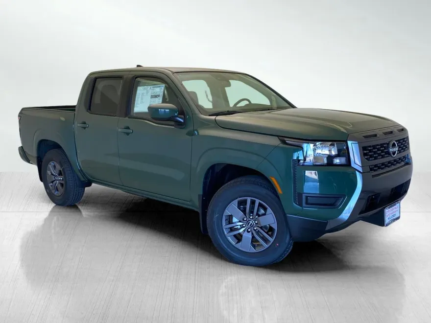 2025 Nissan Frontier Crew Cab SV photo 1