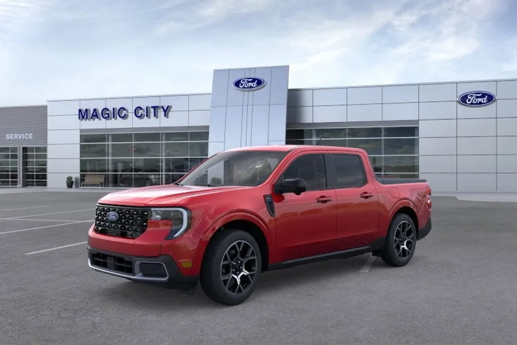 2025 Ford Maverick Lariat photo 1