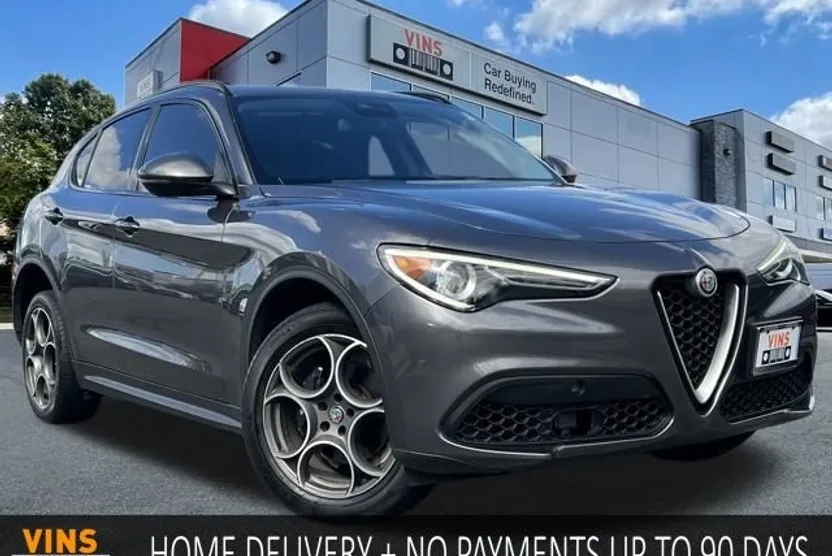 2018 Alfa Romeo Stelvio Base photo 1