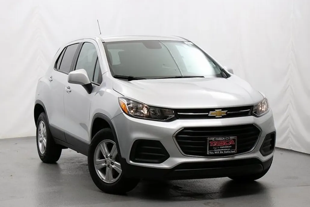 2022 Chevrolet Trax LS photo 1