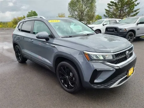 2022 Volkswagen Taos SE photo 4
