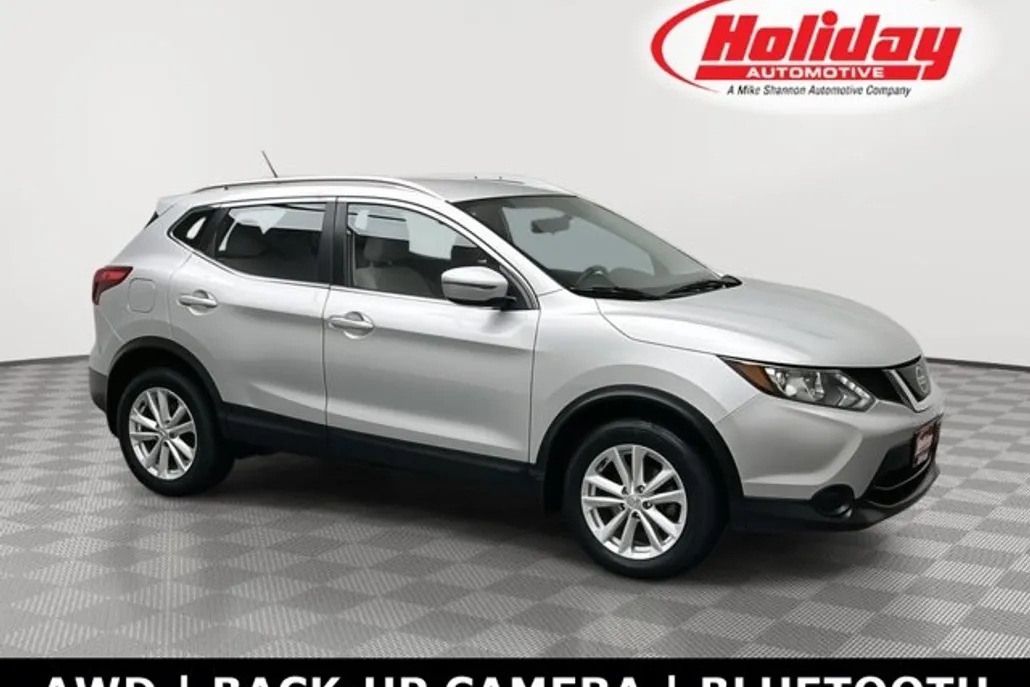2018 Nissan Rogue Sport SV photo 1