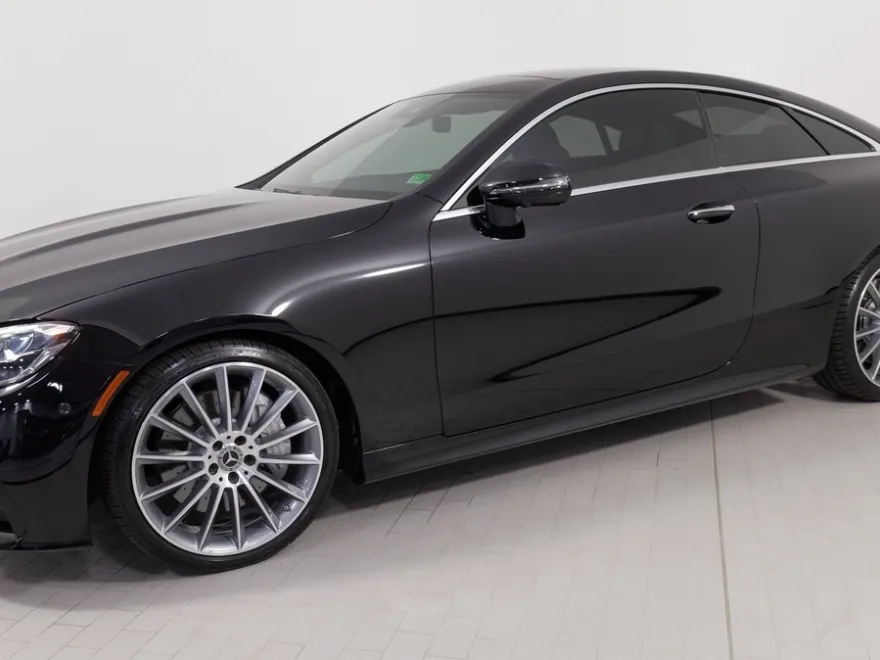 2022 Mercedes Benz E 450 photo 1