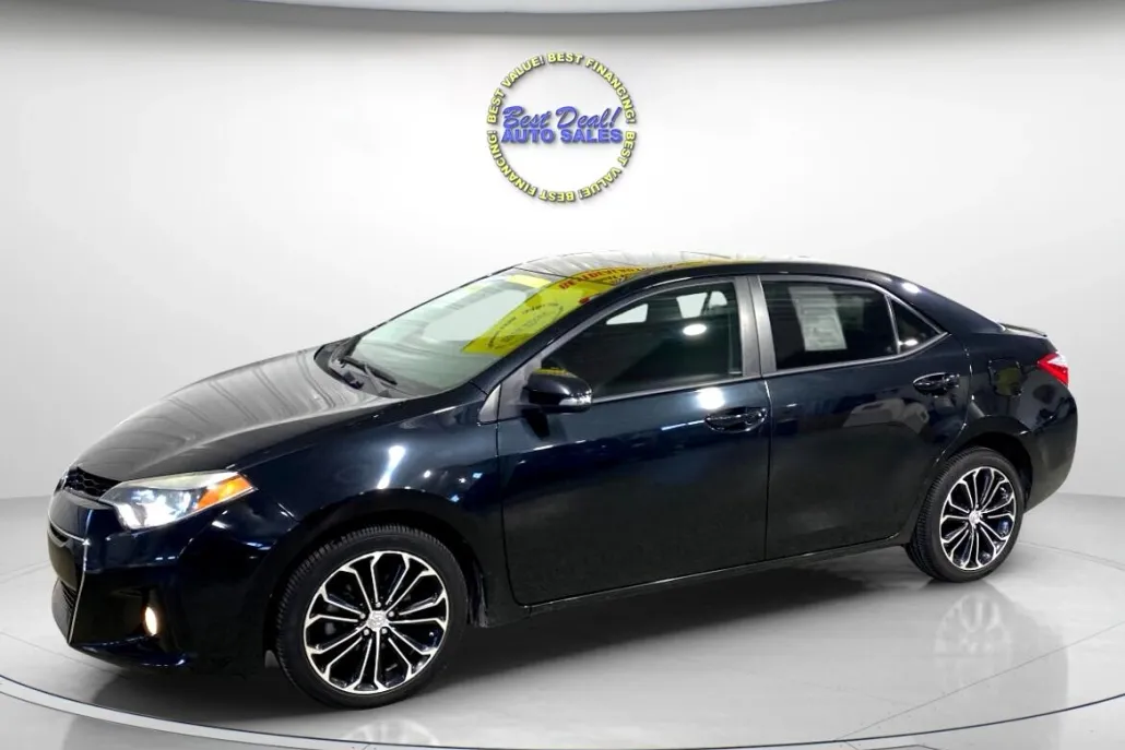 2015 Toyota Corolla S Premium photo 1