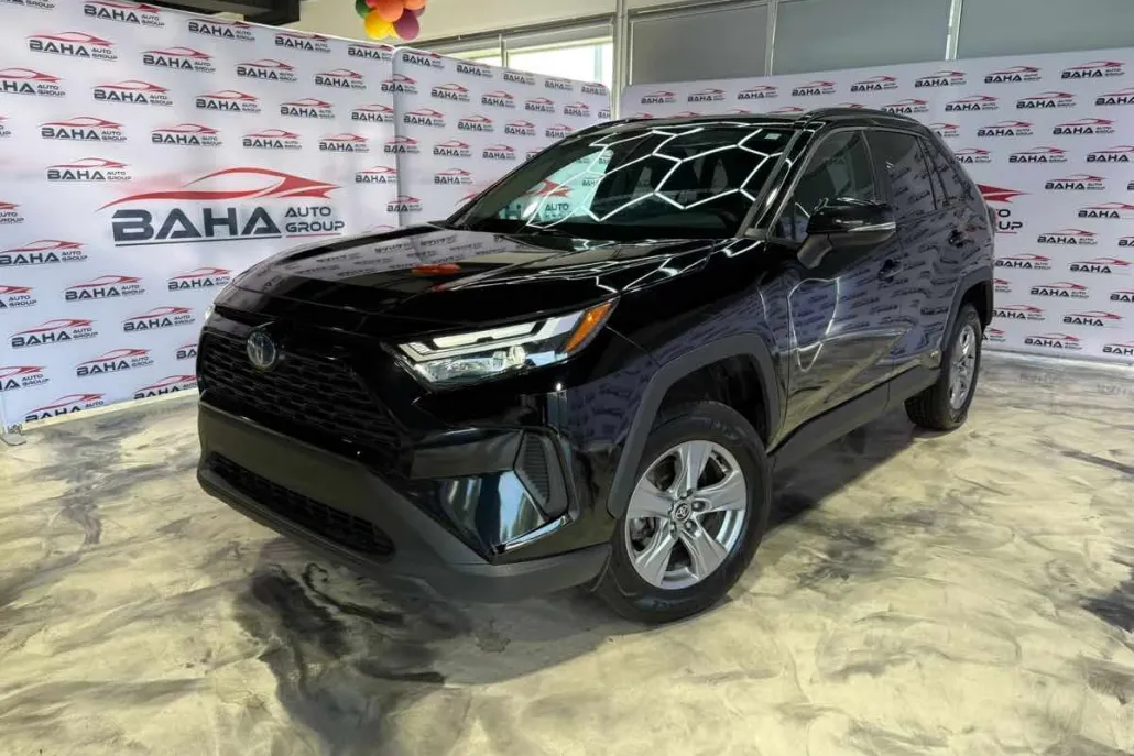 2022 Toyota RAV4 Hybrid XLE photo 1