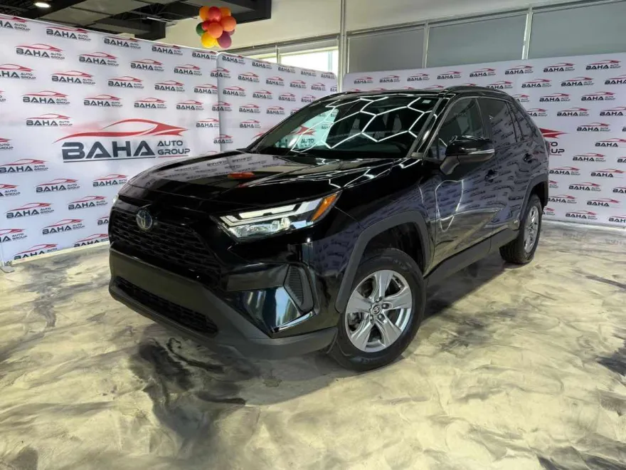 2022 Toyota RAV4 Hybrid XLE photo 1