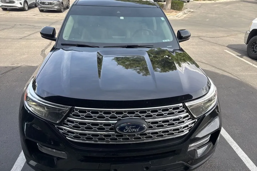 2020 Ford Explorer Limited photo 1