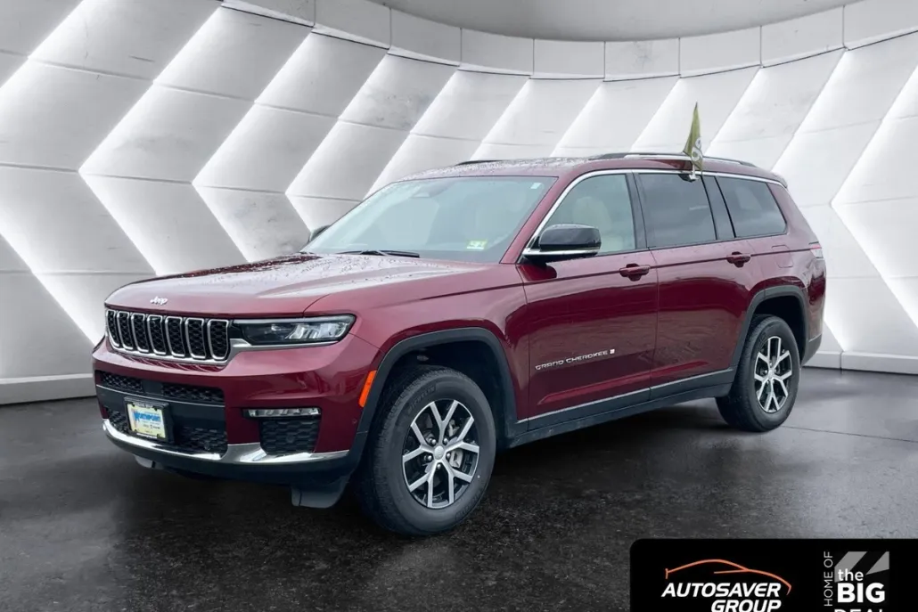 2023 Jeep Grand Cherokee Limited photo 1