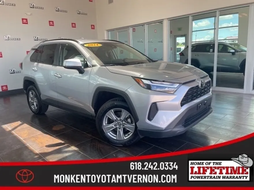 2024 Toyota RAV4 XLE photo 1