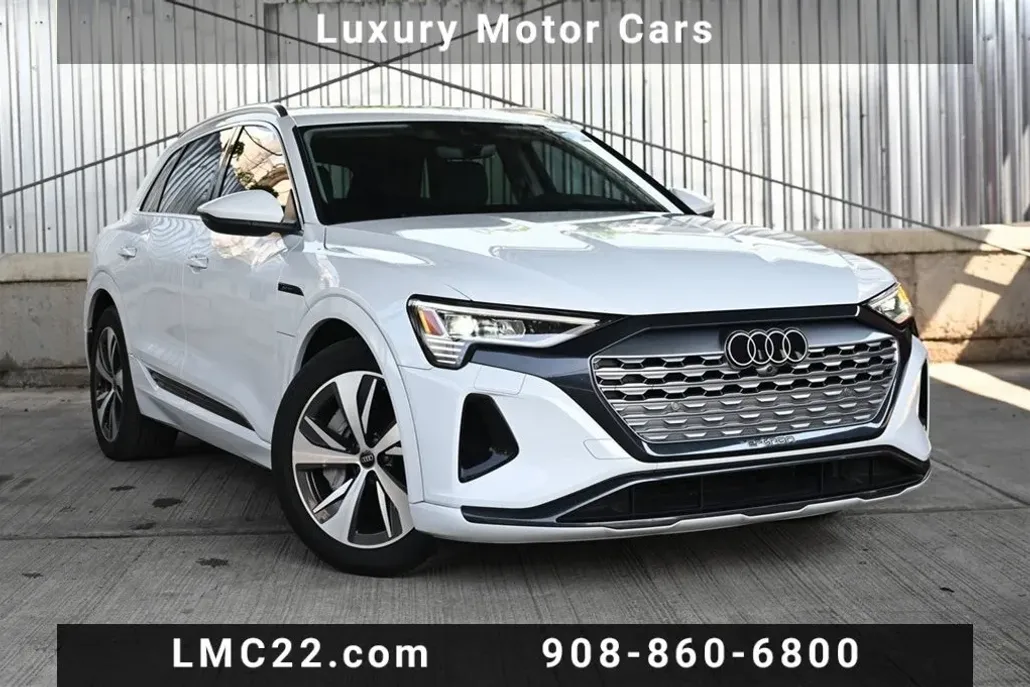 2024 Audi Q8 E-tron Premium photo 1