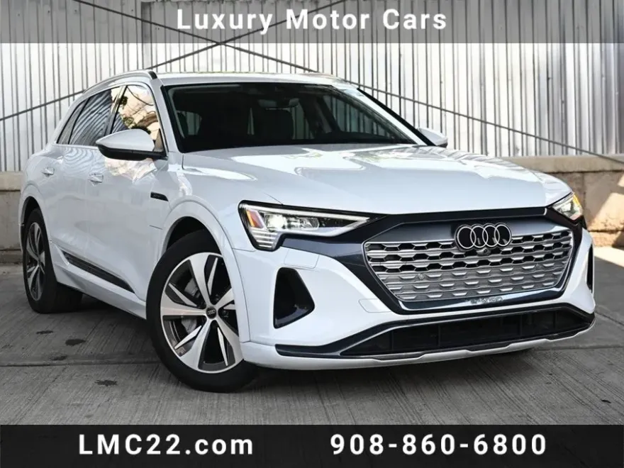 2024 Audi Q8 E-tron Premium photo 1