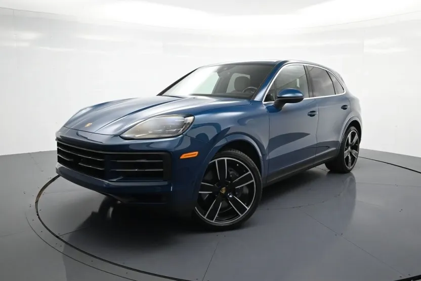 2024 Porsche Cayenne photo 1
