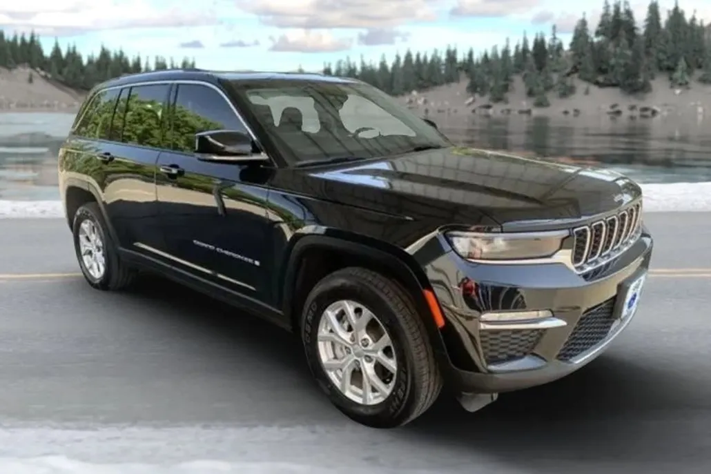 2023 Jeep Grand Cherokee Limited photo 1