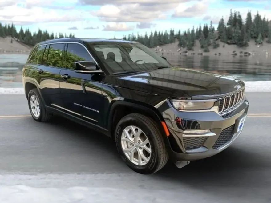 2023 Jeep Grand Cherokee Limited photo 1