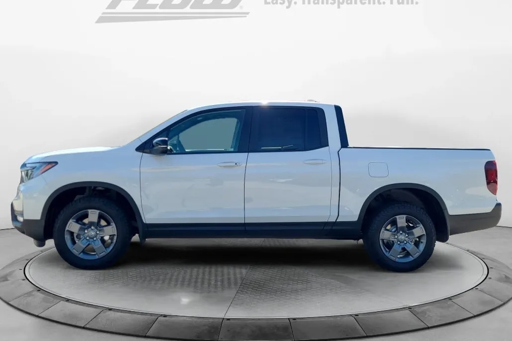 2025 Honda Ridgeline TrailSport photo 1