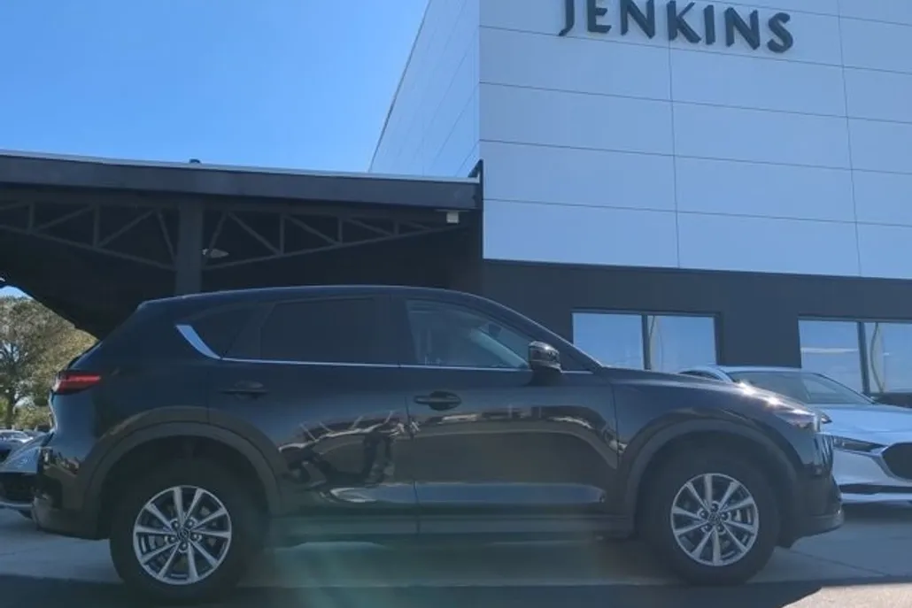 2023 Mazda CX-5 2.5 S Preferred photo 1
