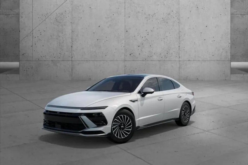 2025 Hyundai Sonata Hybrid Limited photo 1