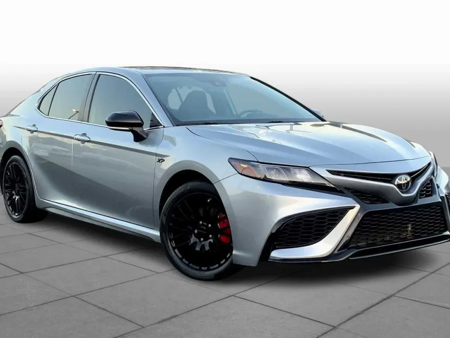 2023 Toyota Camry SE photo 1