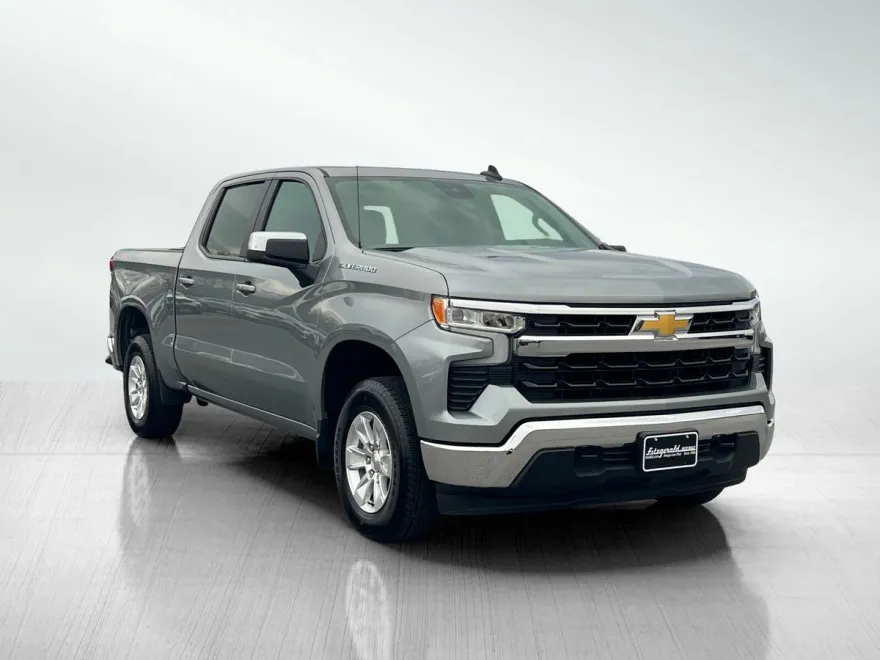 2025 Chevrolet Silverado 1500 LT photo 1