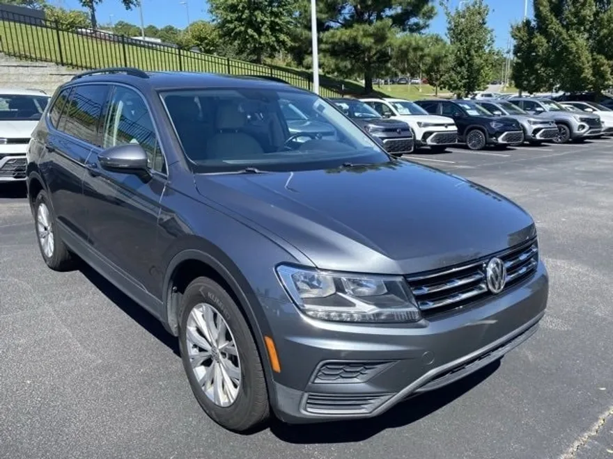 2019 Volkswagen Tiguan SE photo 1