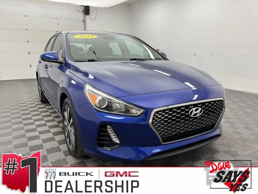 2019 Hyundai Elantra GT photo 1