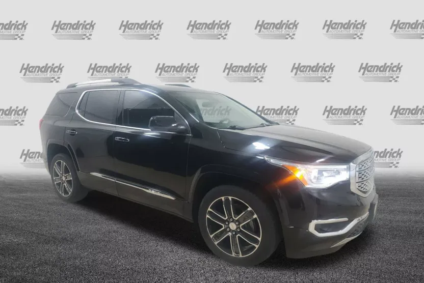 2017 Gmc Acadia Denali photo 1