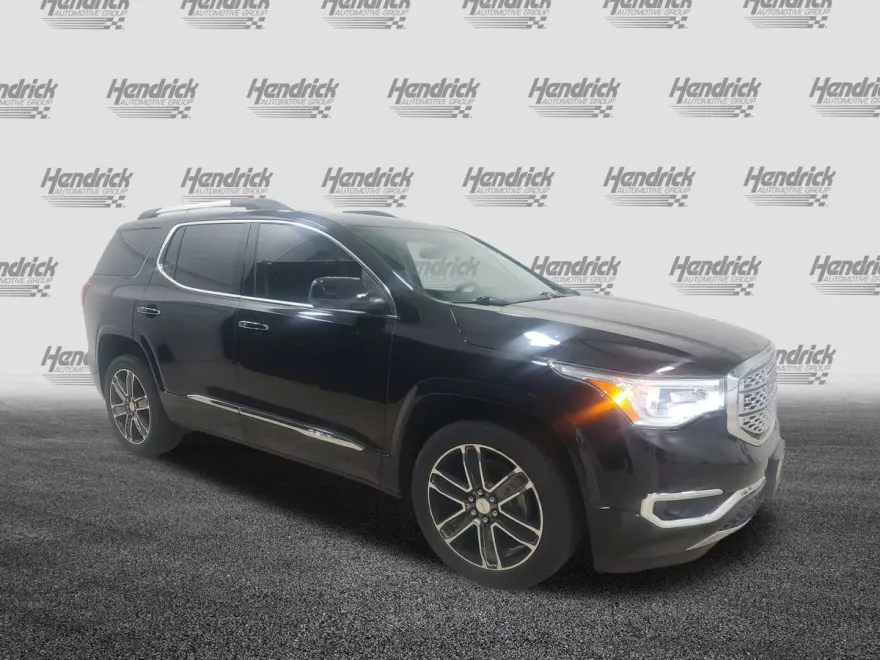 2017 Gmc Acadia Denali photo 1