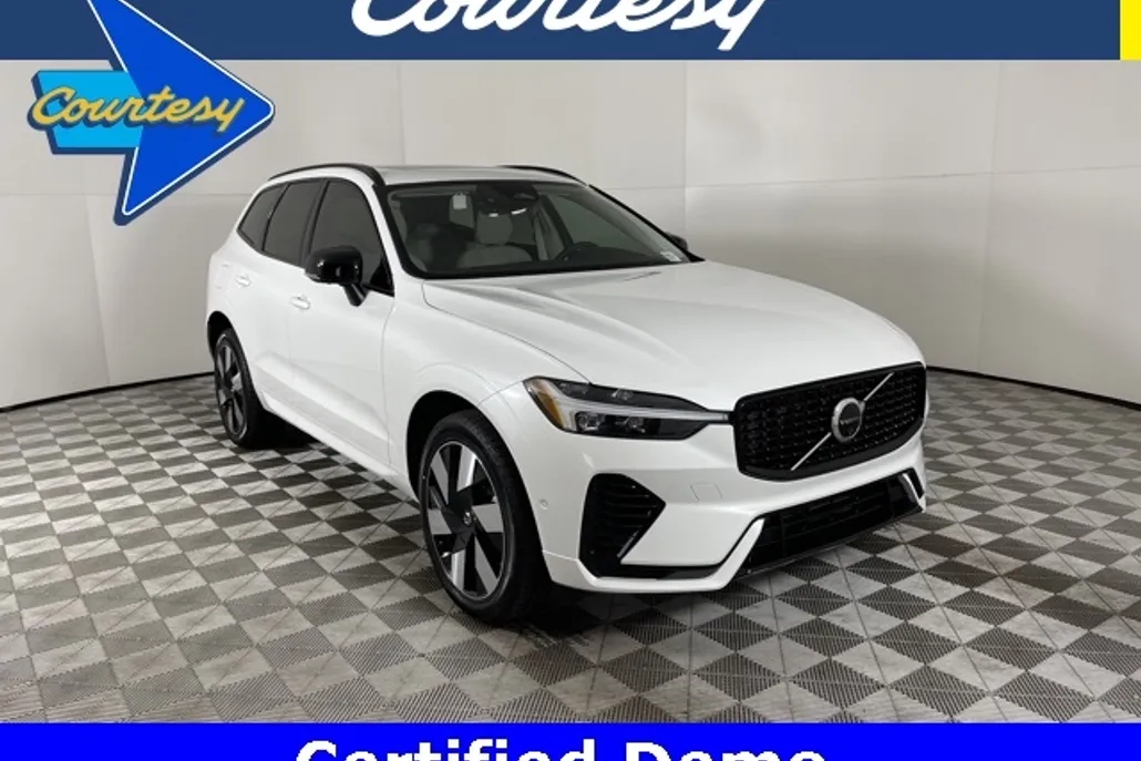 2024 Volvo XC60 Recharge T8 Plus photo 1