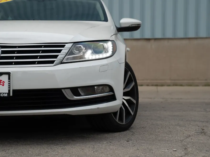 2015 Volkswagen CC Executive photo 1