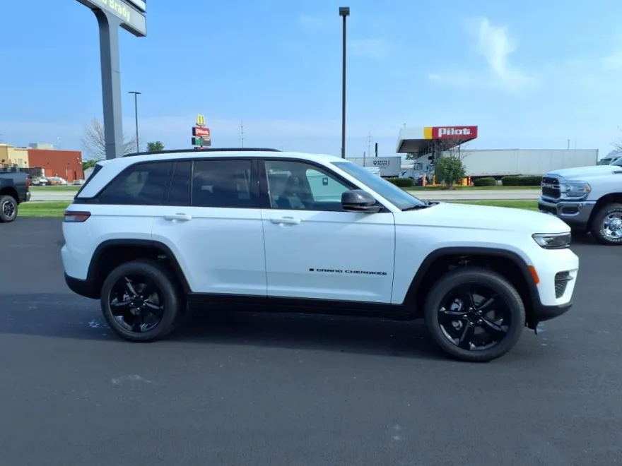 2025 Jeep Grand Cherokee Altitude X photo 1