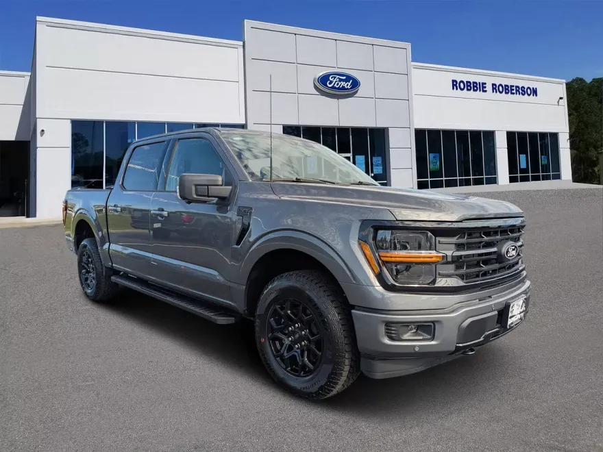 2025 Ford F-150 XLT photo 1