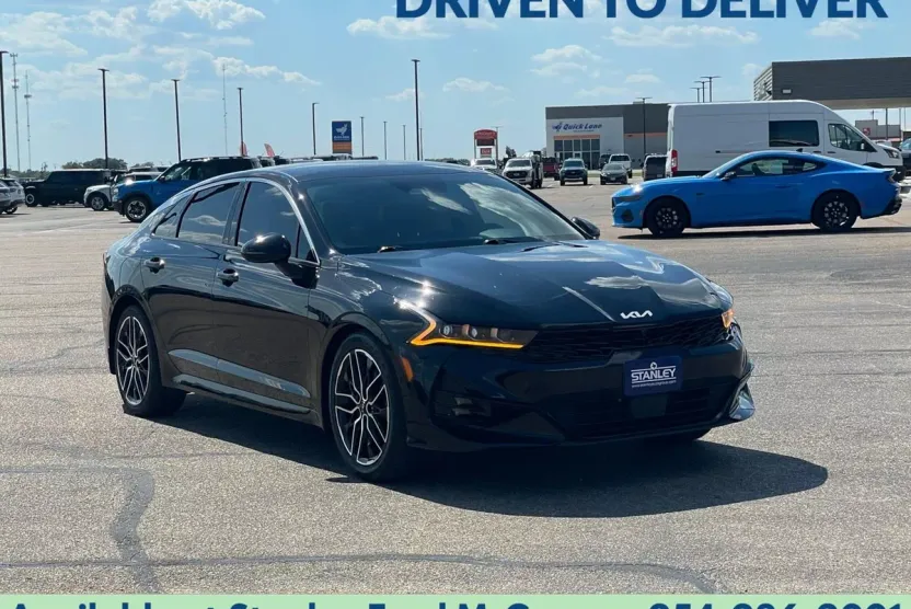 2023 Kia K5 GT photo 1