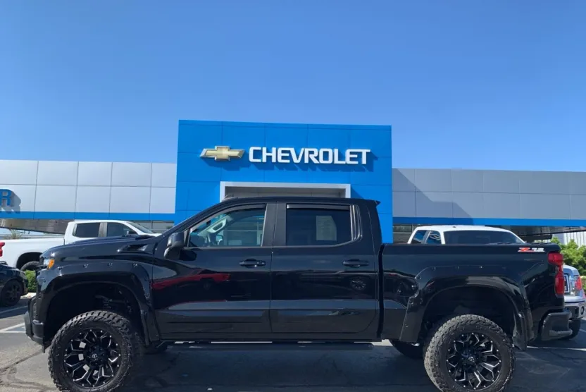2022 Chevrolet Silverado 1500 RST photo 1