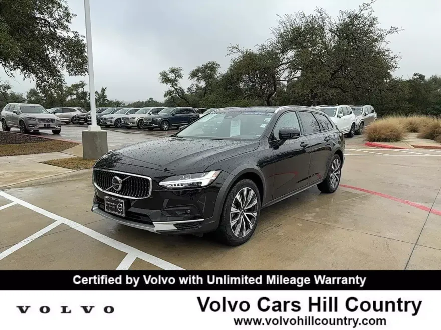 2023 Volvo V90 Cross Country B6 AWD Plus photo 1