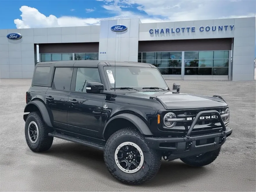 2024 Ford Bronco Outer Banks photo 1