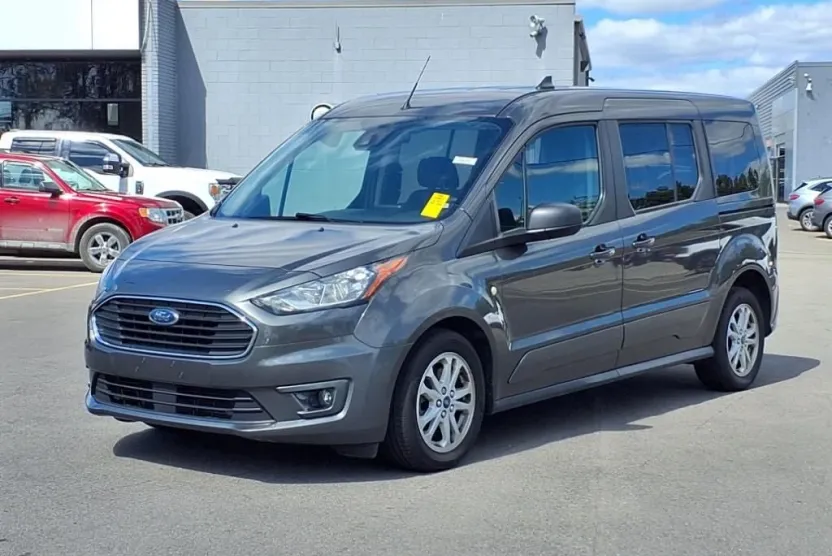 2020 Ford Transit Connect XLT photo 1