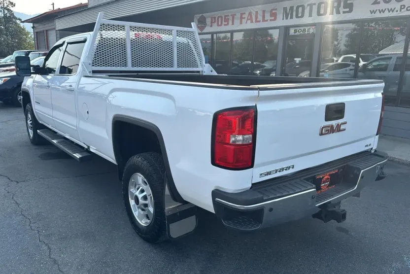2017 Gmc Sierra 2500 HD SLE photo 1