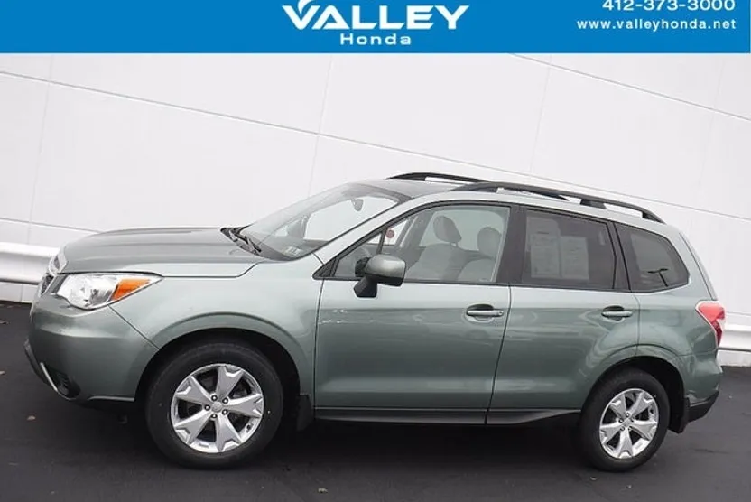 2015 Subaru Forester 2.5i Premium photo 1