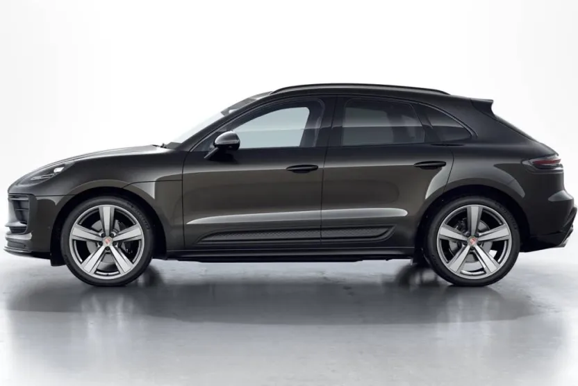 2026 Porsche Macan T photo 1
