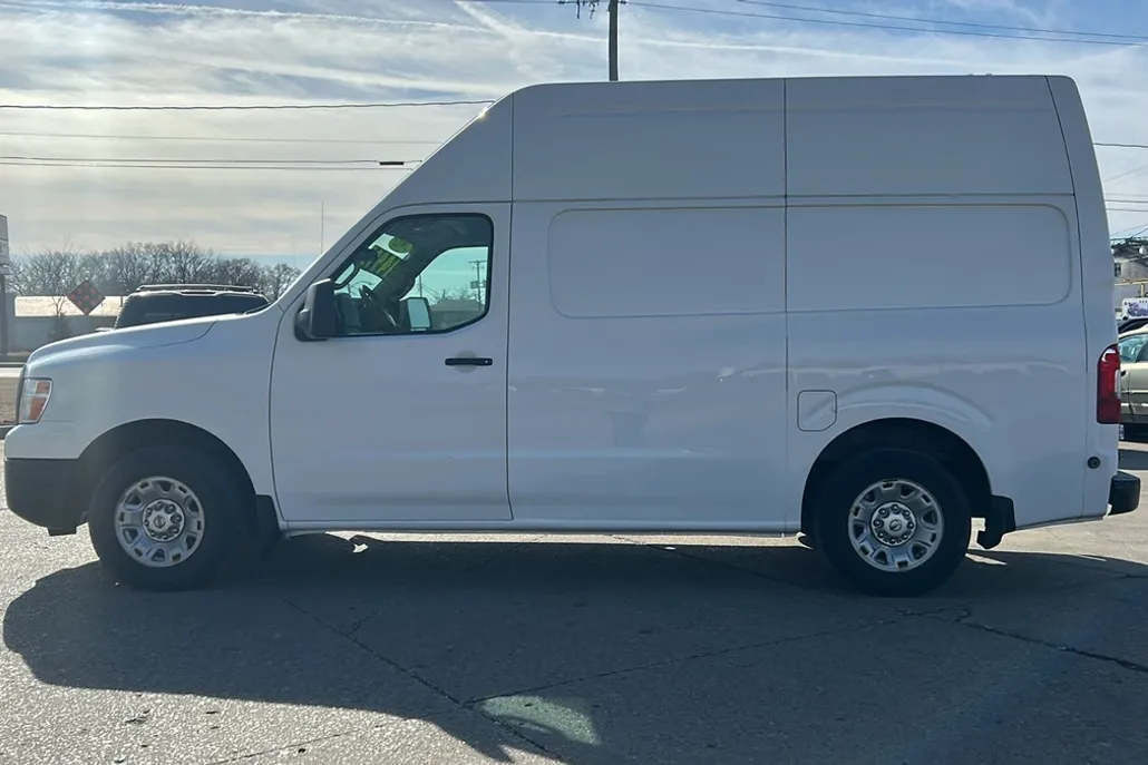 2012 Nissan NV2500 photo 1