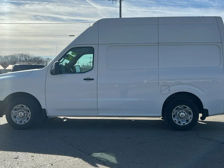 2012 Nissan NV2500 photo 1