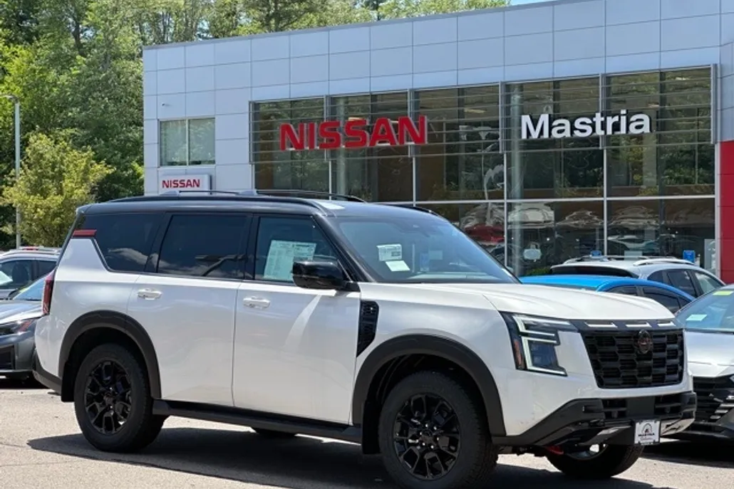 2025 Nissan Armada photo 1