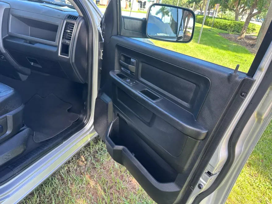 2013 Ram 1500 Express photo 1