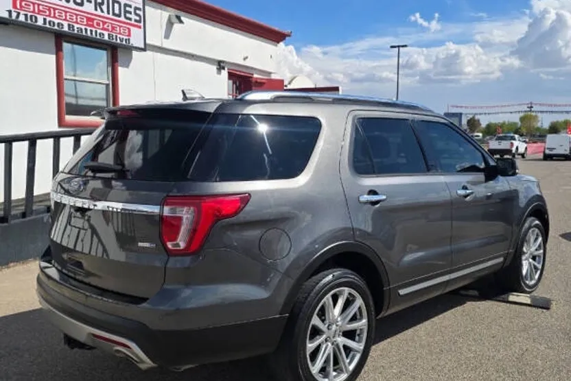2017 Ford Explorer Limited photo 1