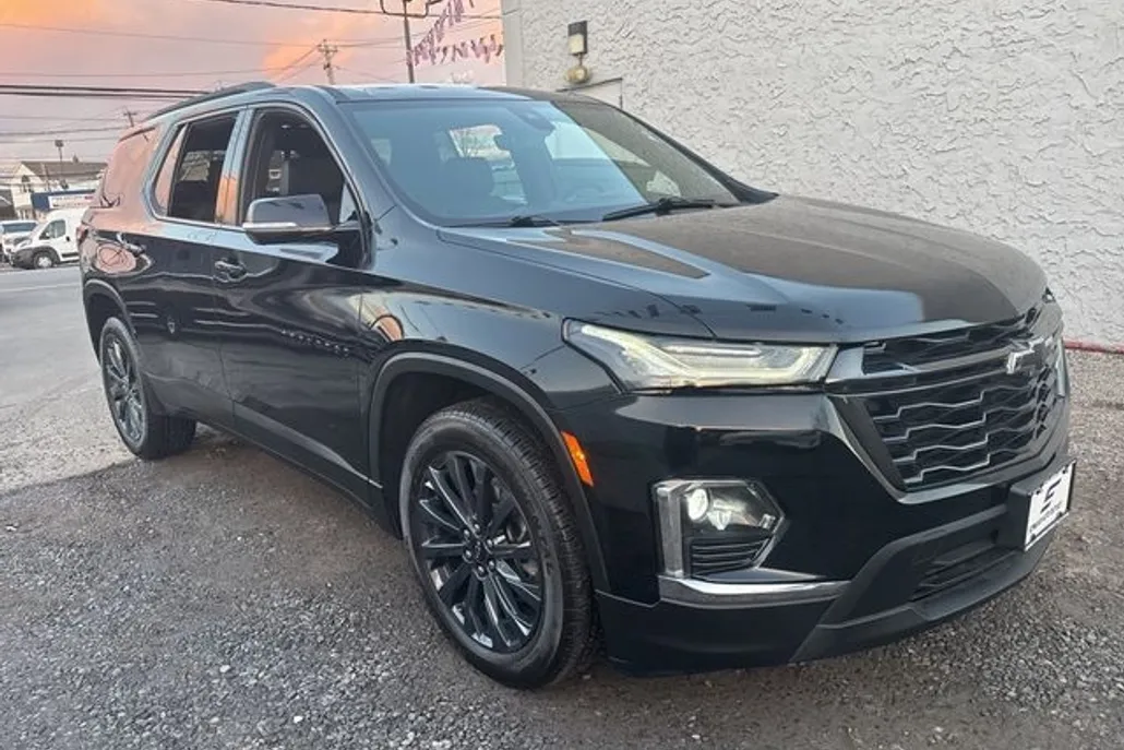 2022 Chevrolet Traverse RS photo 1