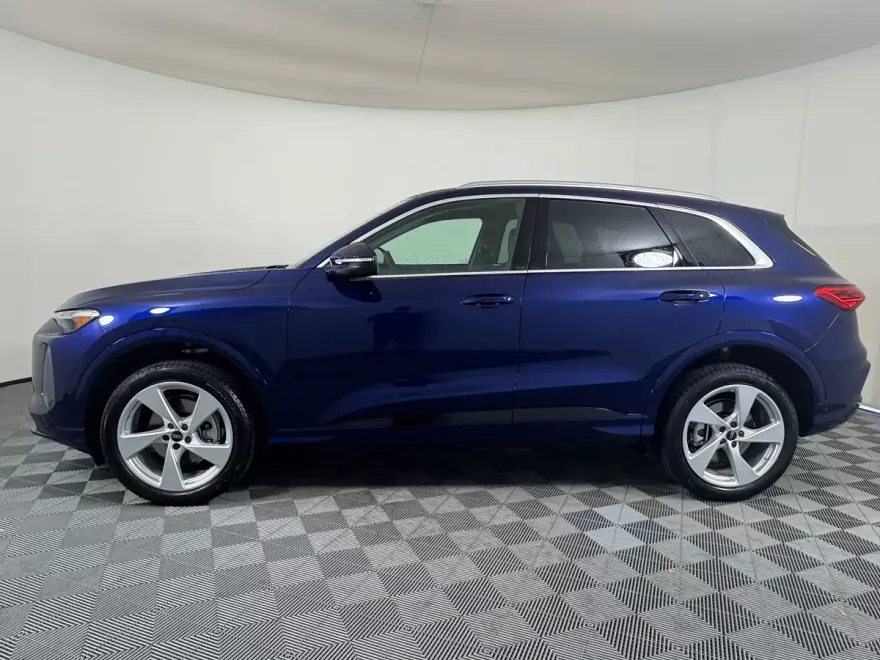 2025 Audi Q5 2.0T Premium Plus photo 1