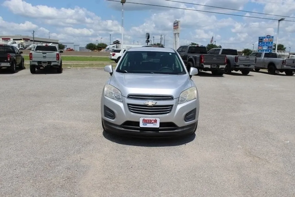 2016 Chevrolet Trax LS photo 1