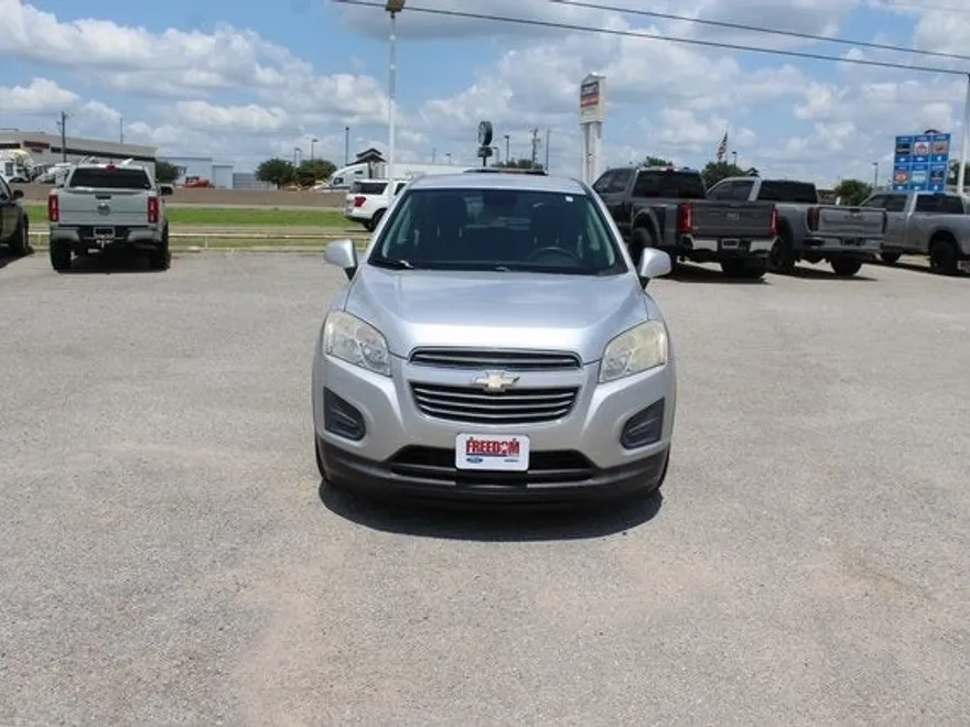 2016 Chevrolet Trax LS photo 1